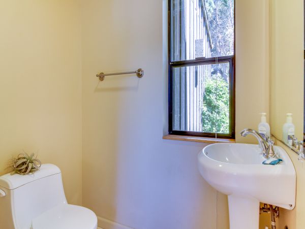 Sonoma County Home 984379