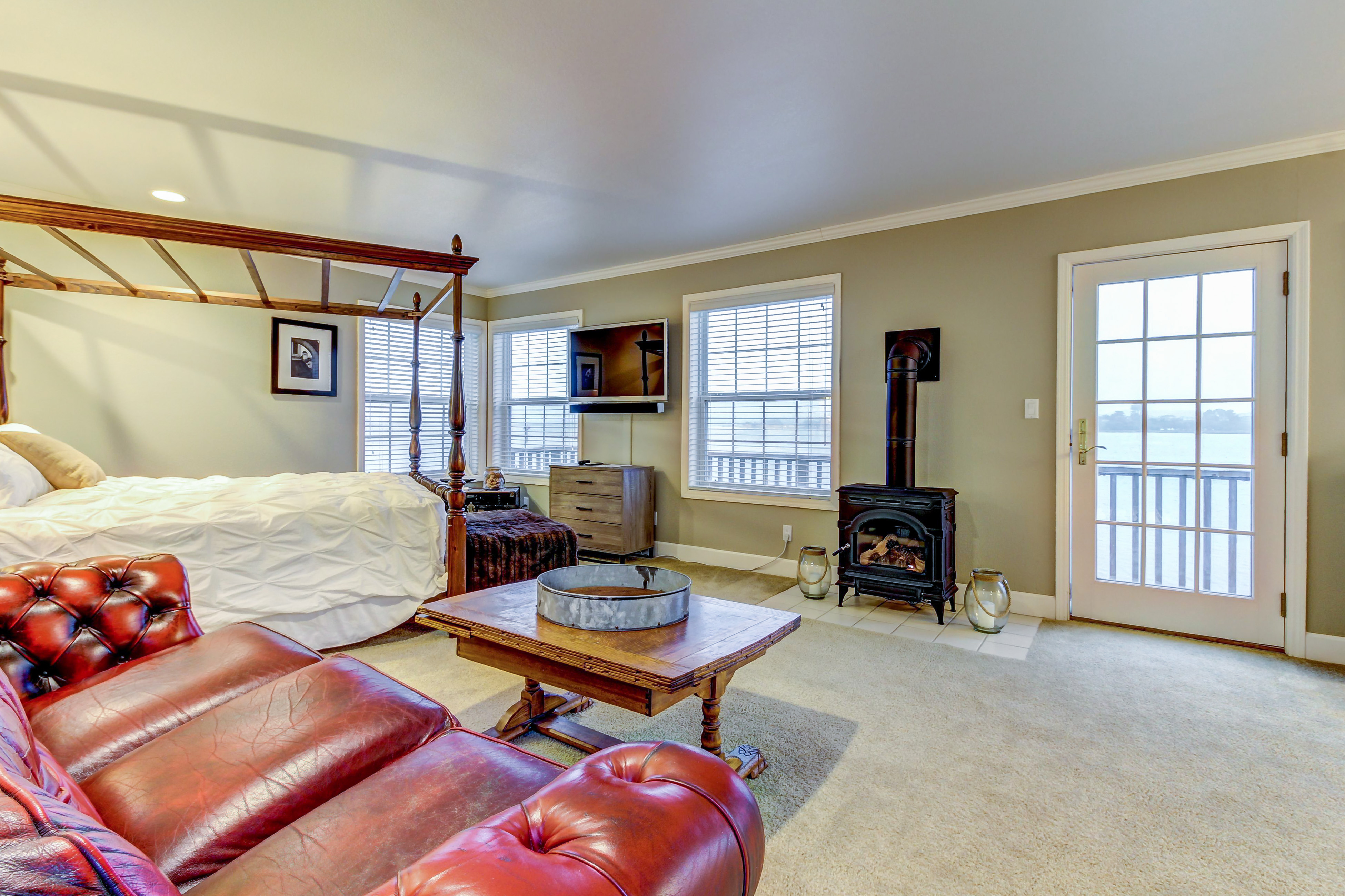 Sonoma County Home 984380