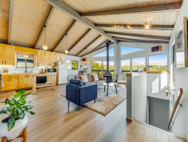 Sonoma County Home 984384