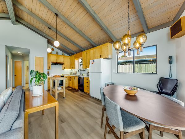 Sonoma County Home 984384