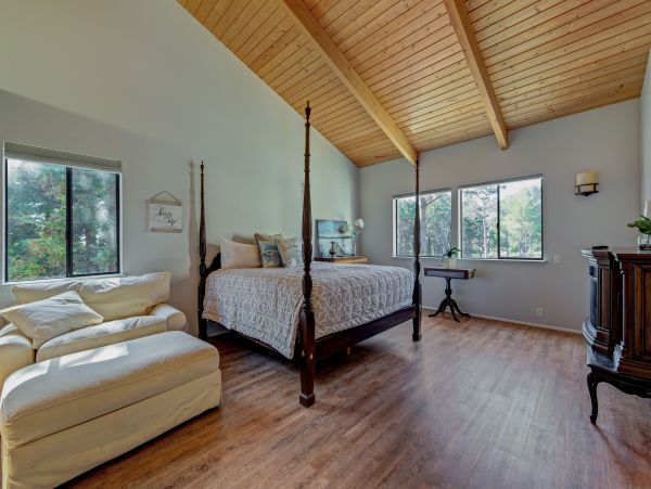 Sonoma County Home 984388