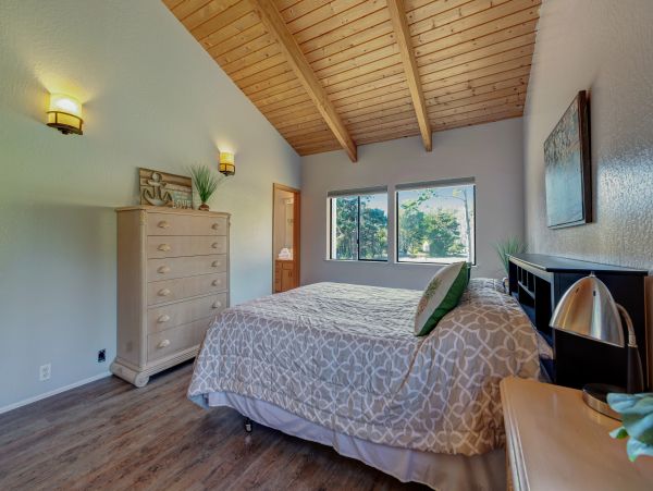 Sonoma County Home 984388
