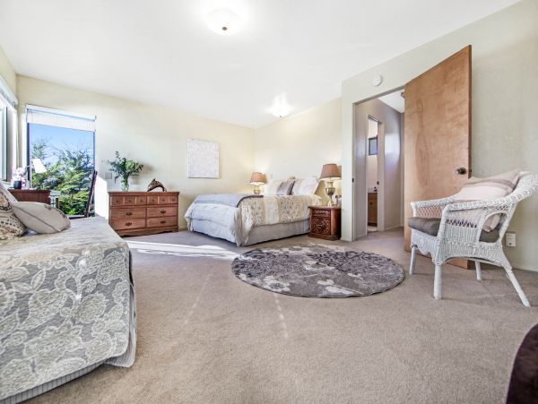 Sonoma County Home 984389