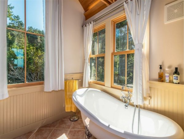 Sonoma County Home 984390