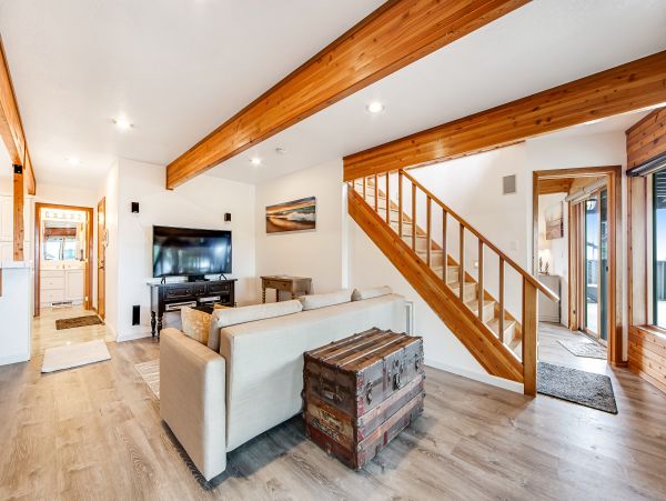 Sonoma County Home 984391
