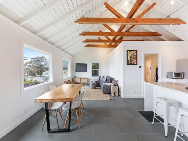 Sonoma County Home 984393