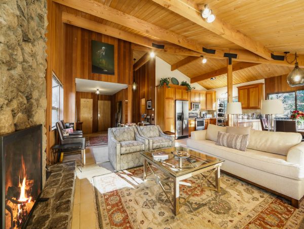 Sonoma County Home 984395