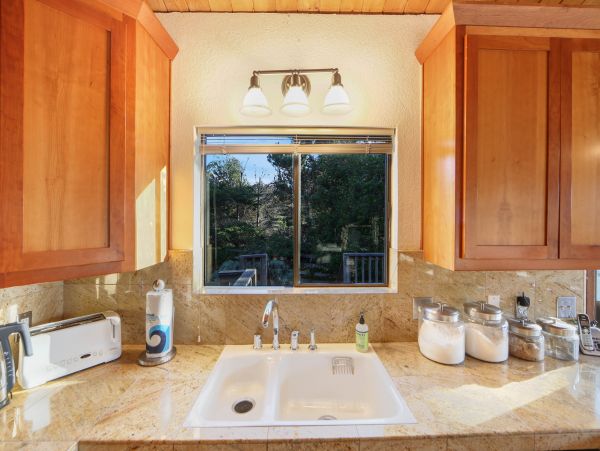 Sonoma County Home 984395