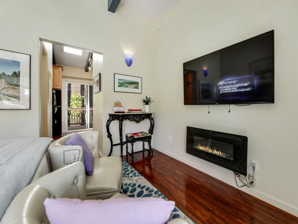 Sonoma County Home 984396