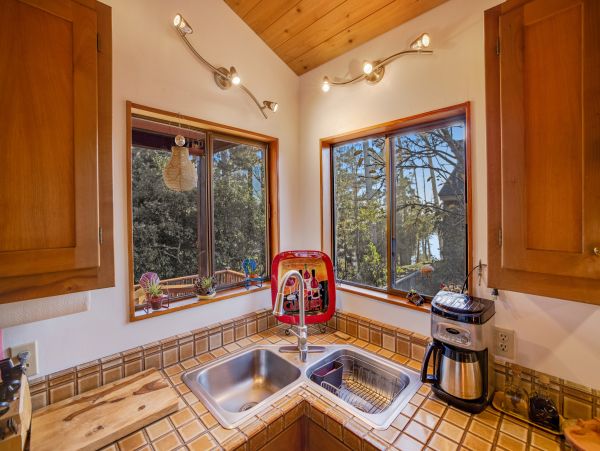 Sonoma County Home 984398