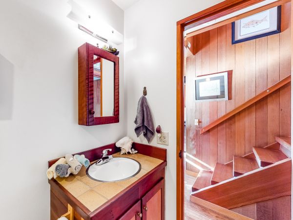 Sonoma County Home 984398