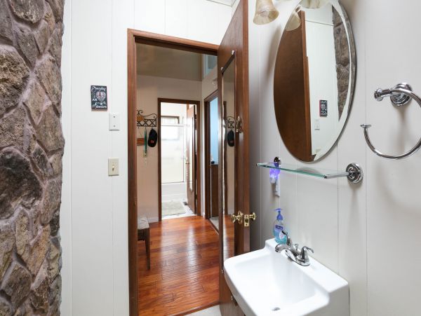 Sonoma County Home 984399