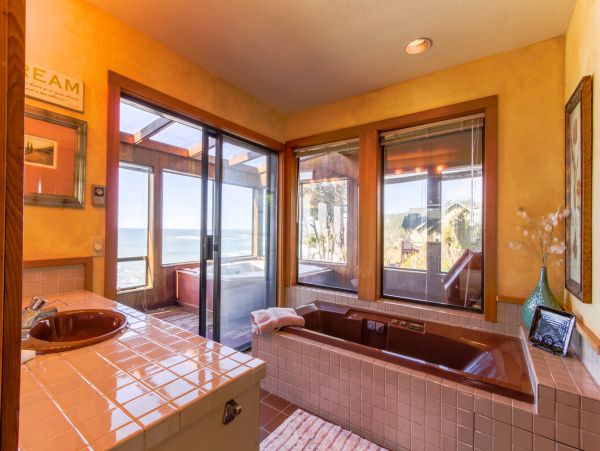 Sonoma County Home 984401