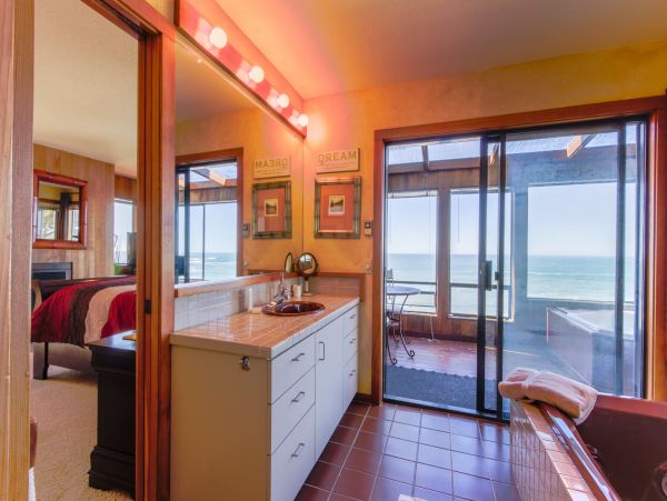 Sonoma County Home 984401