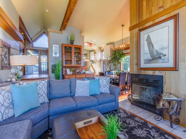 Sonoma County Home 984401