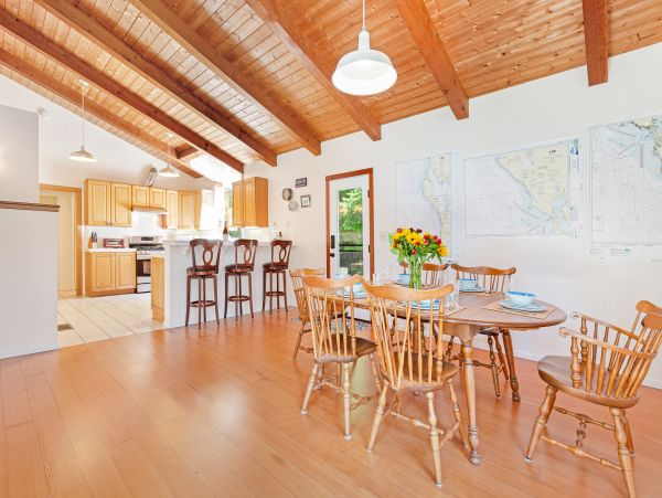 Sonoma County Home 984402