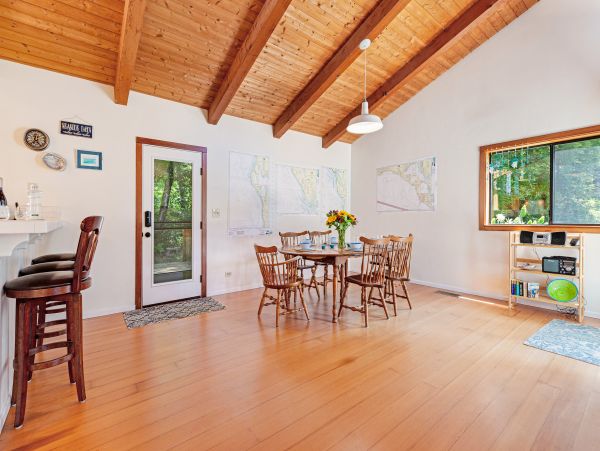 Sonoma County Home 984402