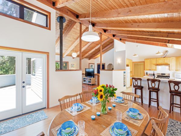 Sonoma County Home 984402