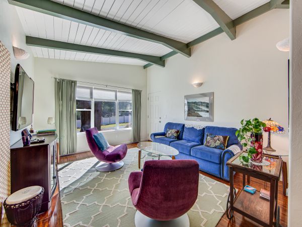 Sonoma County Home 984403