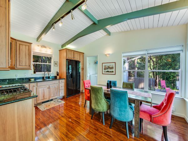 Sonoma County Home 984403