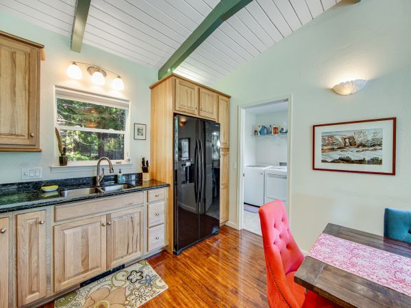 Sonoma County Home 984403