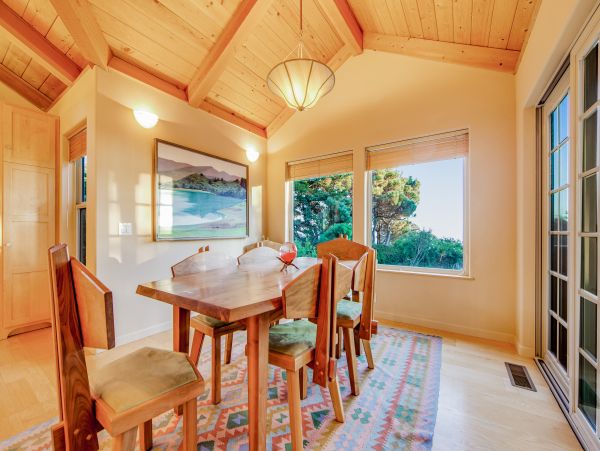 Sonoma County Home 984404
