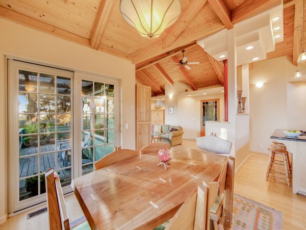 Sonoma County Home 984404
