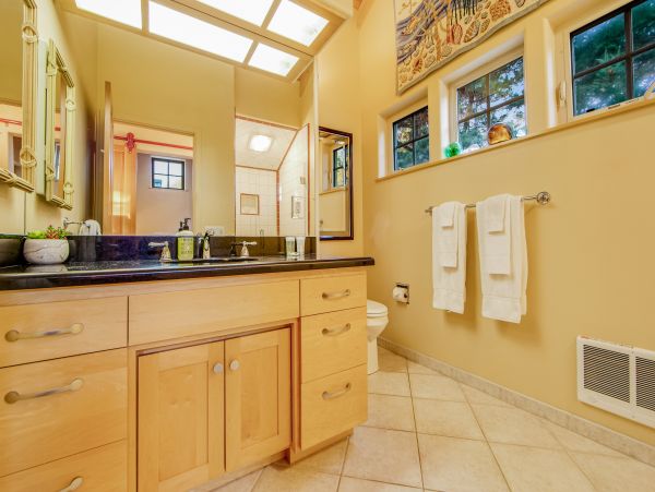 Sonoma County Home 984404