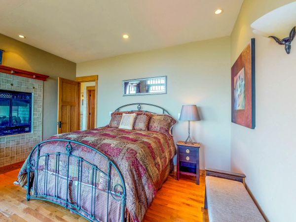 Sonoma County Home 984405