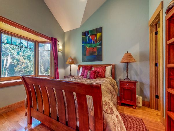 Sonoma County Home 984405