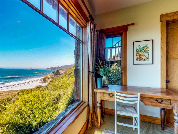 Sonoma County Home 984405