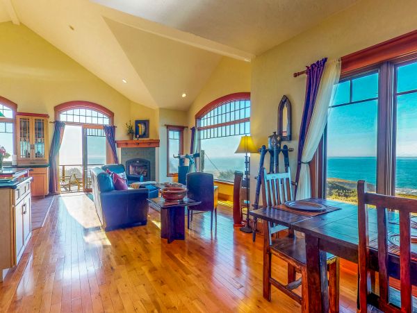 Sonoma County Home 984405