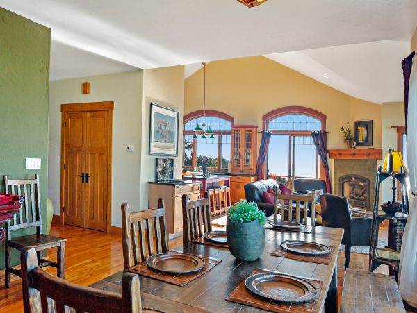 Sonoma County Home 984405