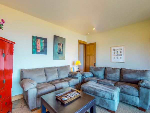 Sonoma County Home 984405