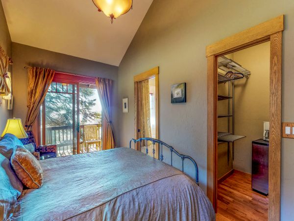 Sonoma County Home 984405