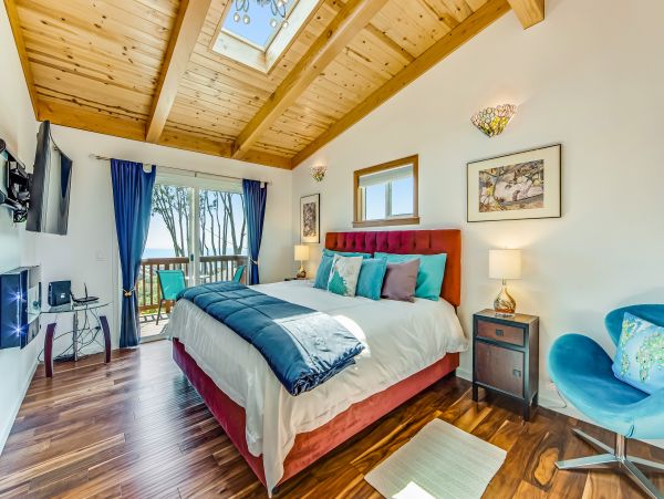 Sonoma County Home 984407
