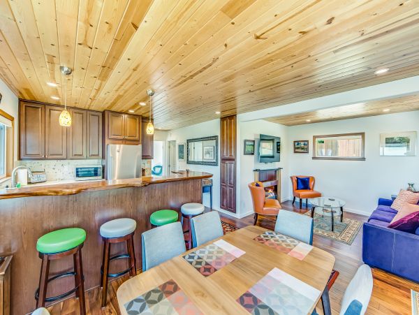 Sonoma County Home 984407