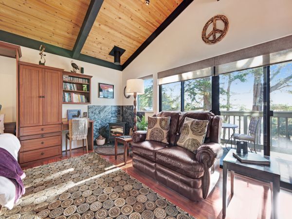 Sonoma County Home 984408