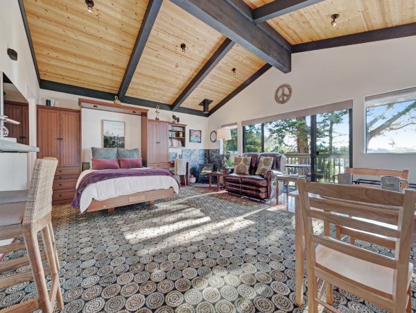 Sonoma County Home 984408