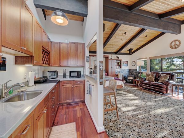 Sonoma County Home 984408