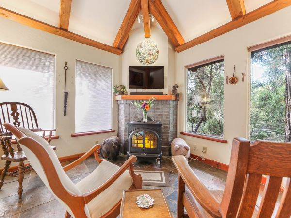 Sonoma County Home 984410
