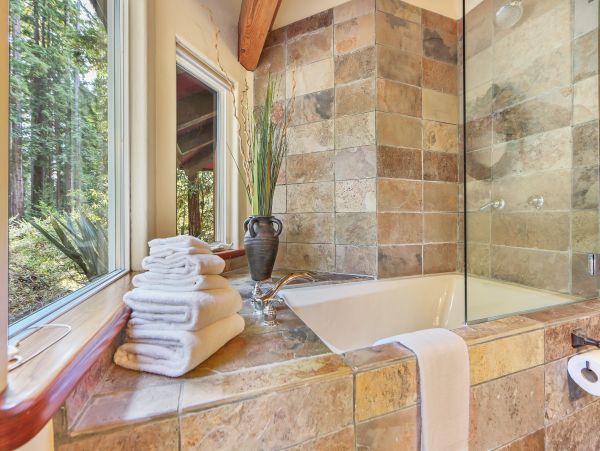 Sonoma County Home 984410