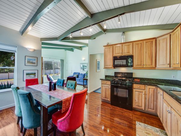 Sonoma County Home 984414