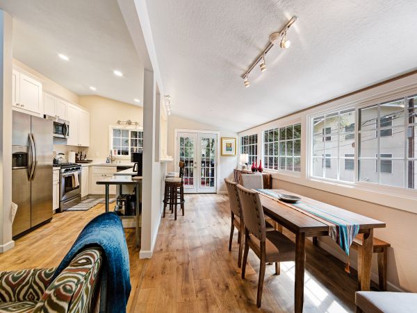 Sonoma County Home 984419