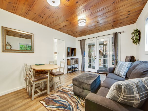 Sonoma County Home 984420