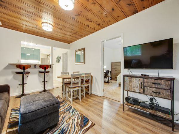Sonoma County Home 984420