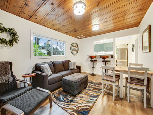 Sonoma County Home 984420