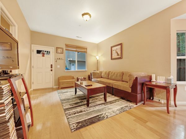 Sonoma County Home 984421