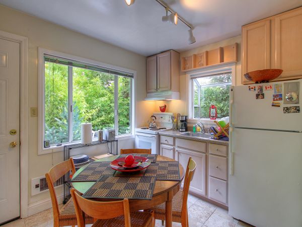 Sonoma County Home 984422