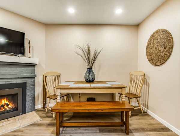 Sonoma County Home 984423
